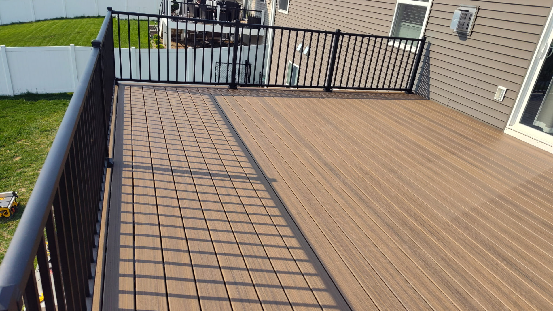 Picture-frame composite deck