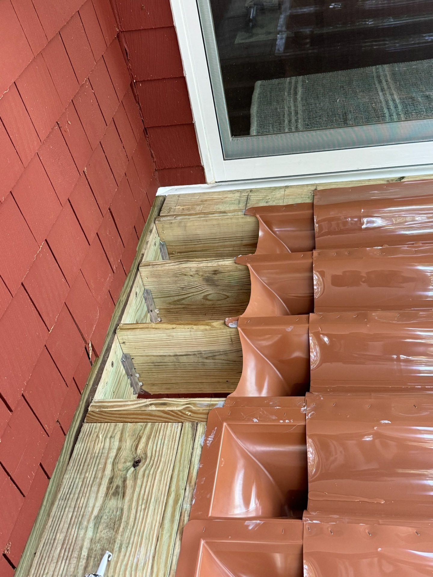 Ledger flashing detail